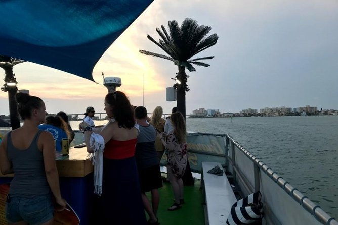 sunset-celebration-cruise-on-tropics-boat-tours