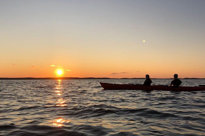 sunset-kayak-tour-in-the-stockholm-archipelago-swedish-fika