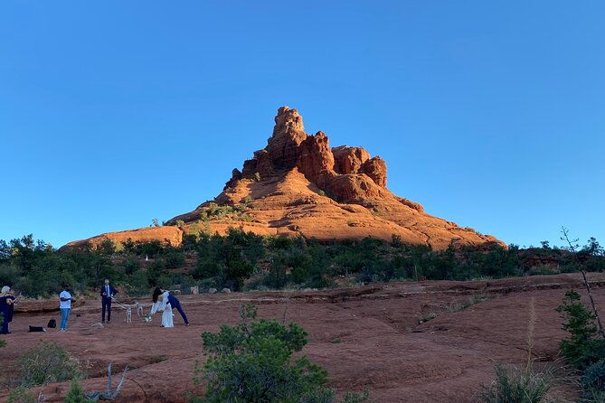 sunset-reiki-breathwork-and-sound-healing-at-bell-rock-in-sedona