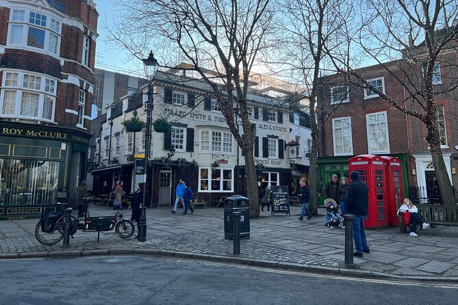 ted-lasso-filming-locations-half-day-tour-2