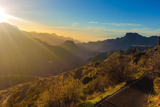 tejeda-sacred-mountains-with-tapas-meal-by-2-native-guides