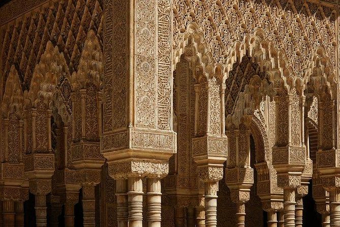the-best-of-alhambra-granada-private-tour-with-nasrid-palaces
