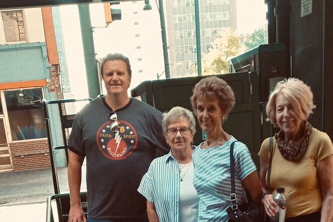 the-kings-odyssey-2-hour-elvis-car-tour-with-sun-studio