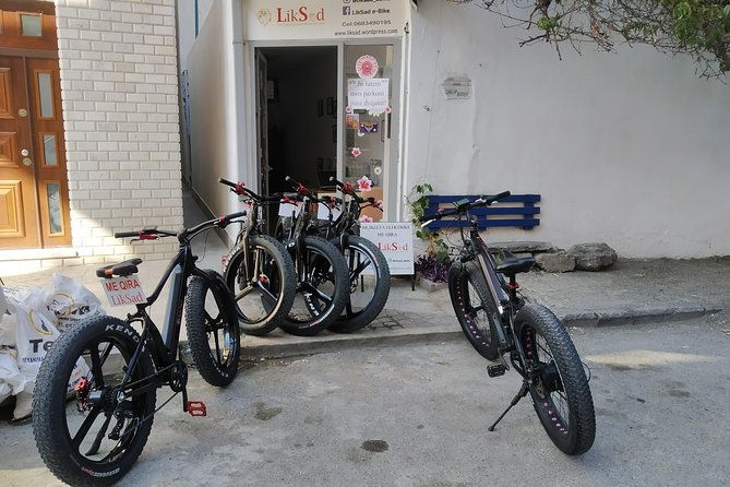 tirana-day-tour-with-electric-bikes