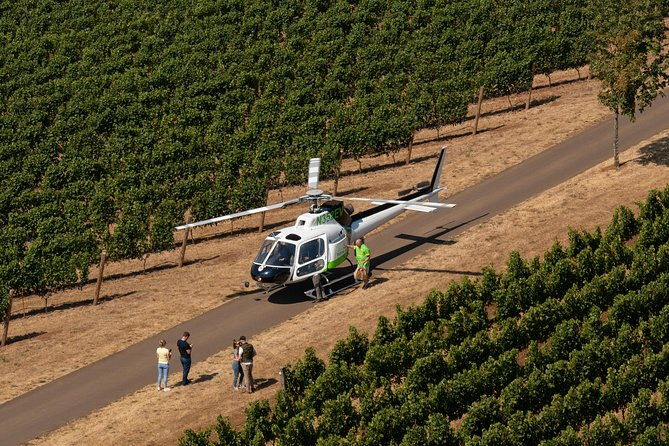 tour-devine-by-heli-helicopter-wine-tour