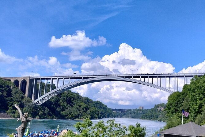 tour-of-maid-of-the-mist-and-cave-of-the-winds
