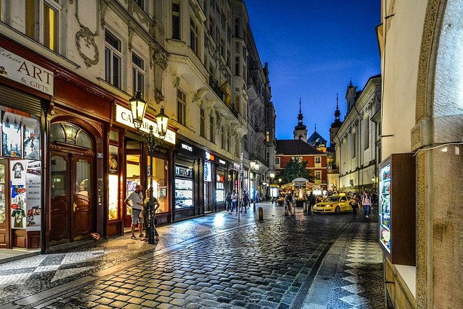 transfer-from-cesky-krumlov-to-prague-private-daytrip-with-2h-for-sightseeing
