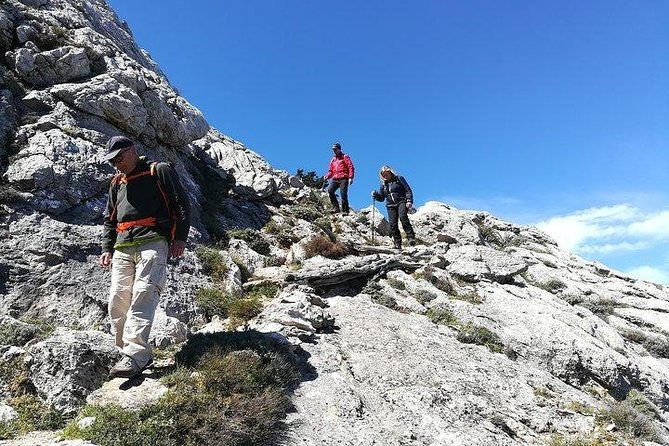 trekking-to-monte-tiscali-oliena