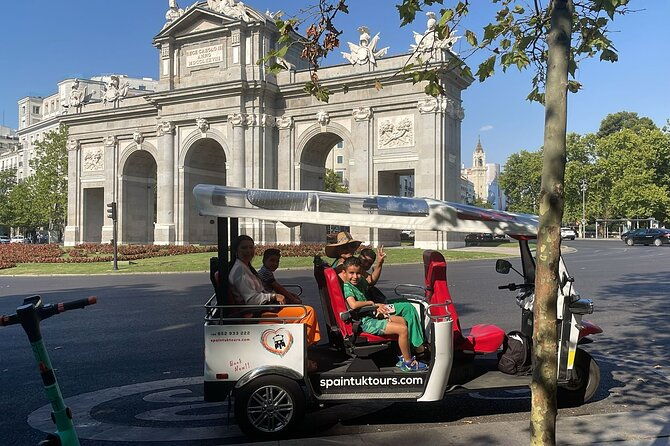 tuk-tuk-guided-tour-in-madrid-3-hours