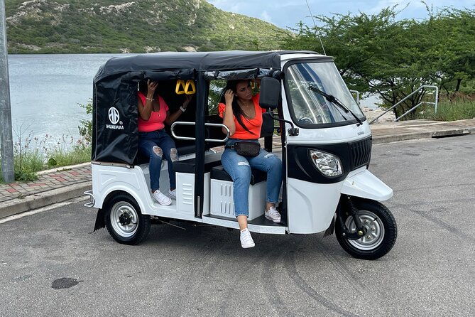 tuktuks-adventure-fun-tour-in-curacao
