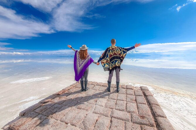 uyuni-salt-flats-_-full-day-_-english-speaking-guide