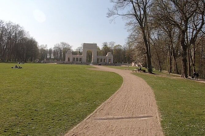 versailles-path-of-the-heroes-on-original-electrics-2-wheels