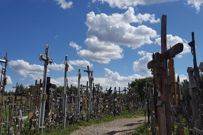 vilnius-to-riga-day-trip-the-hill-of-crosses-rundale-palace-and-bauska-castle
