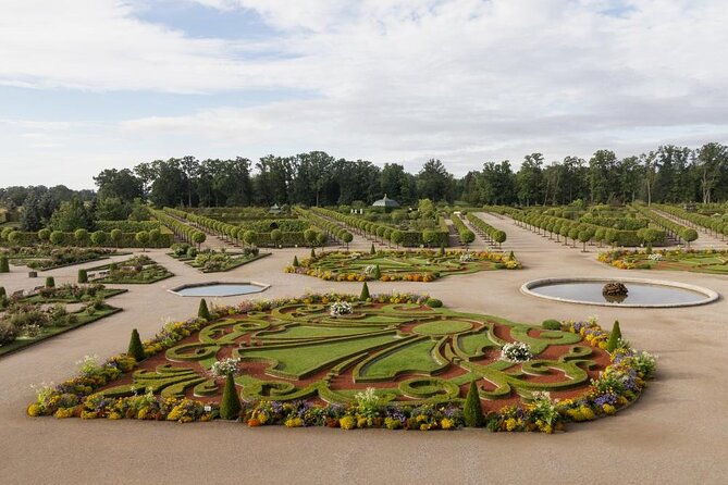 vilnius-to-riga-sightseeing-transfer