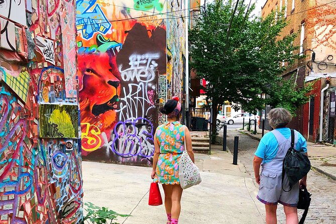 vintage-thrift-quest-walking-tour-in-philadelphia