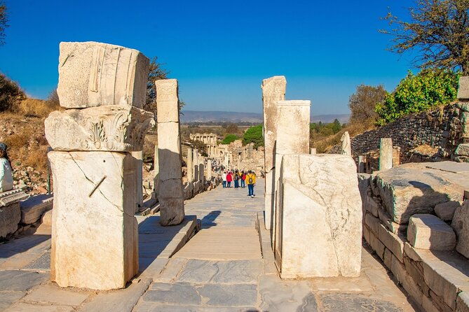 visiting-the-ancient-city-of-ephesus-and-virgin-mary-house-from-marmaris