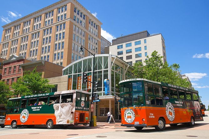 washington-dc-hop-on-hop-off-trolley-tour-with-15-stops