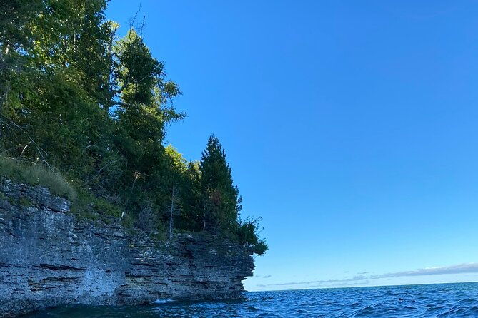whitefish-dunes-state-park-cave-point-kayak-tour