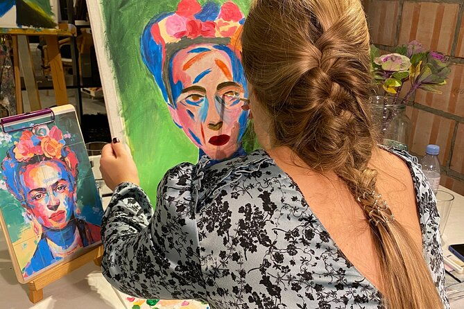 wine-and-painting-workshop-experience-in-brussels