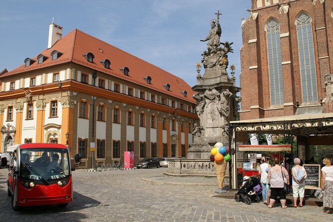 wroclaw-tour-with-e-bus-2-h-english-guide-group-1-4-people