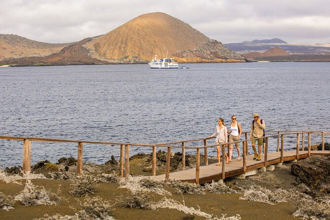 yacht-isabela-ii-islands-of-fire-adventure-thurs-mon