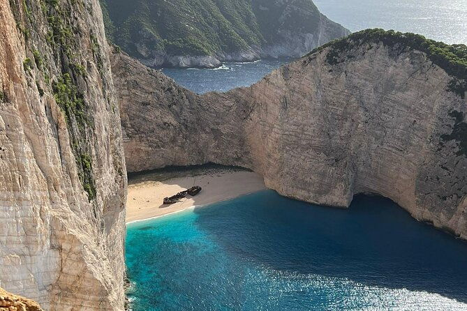 zakynthos-top-sights-morning-tour-shipwreck-and-blue-caves
