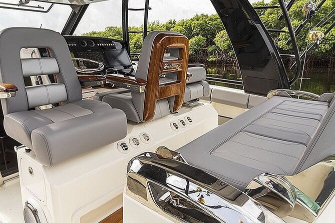 2-hour-maalaea-humpback-whale-watching-cruise-for-up-to-6-guests-2
