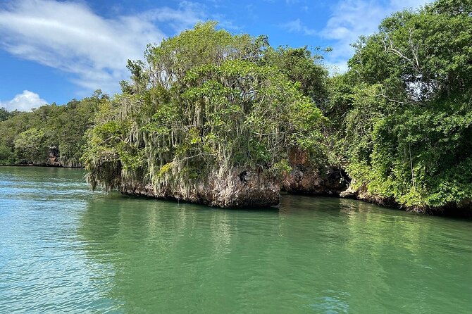 2in1-los-haitises-national-park-yanigua-waterfall-spa