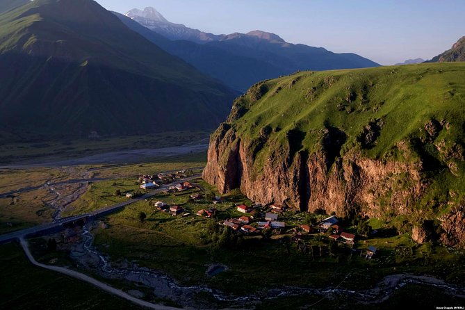 3-day-hiking-group-tour-in-kazbegi-2