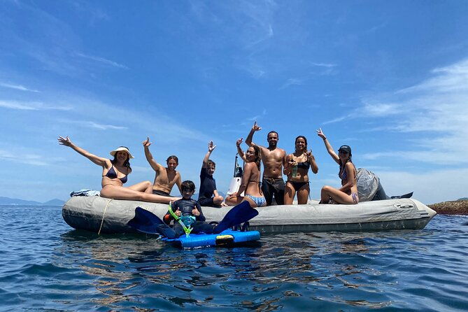 3-hours-snorkel-and-swim-with-turtles-tour-at-tijuca-islands