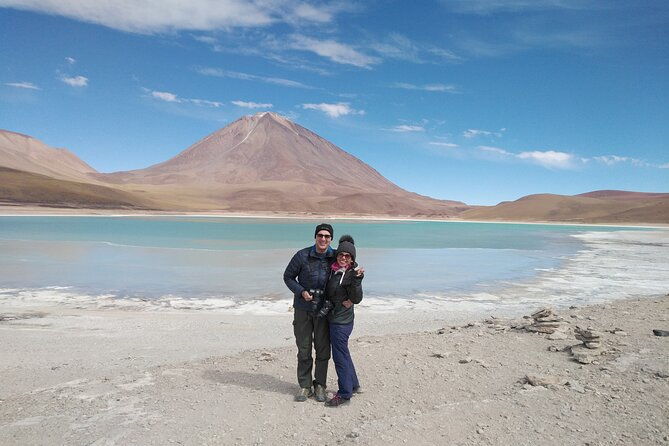 4-days-uyuni-salt-flats-with-english-guide-by-bus-from-la-paz