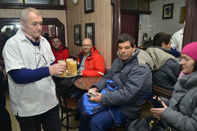 4-hour-sightseeing-walking-tour-with-food-tastings-and-craft-experience