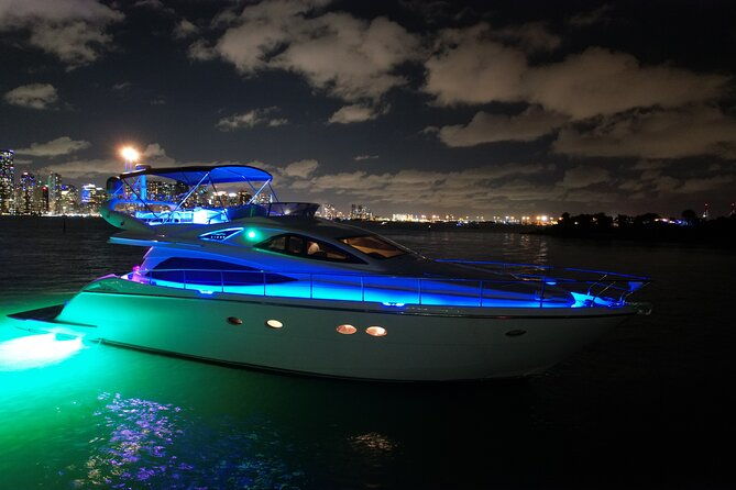 65ft-yacht-charter-in-miami
