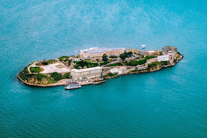 alcatraz-tour-w-yosemite-day-tour-aquarium-access