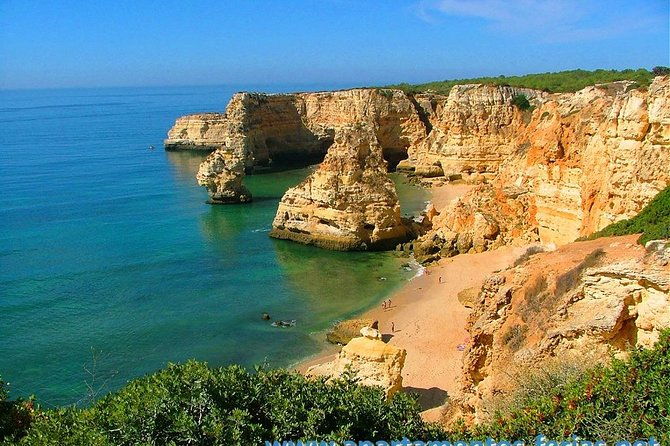 algarve-coast-chapel-of-bones-private-van-tour-2