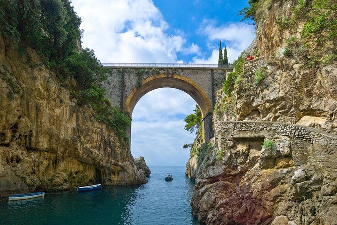 amalfi-coast-self-drive-boat-rental