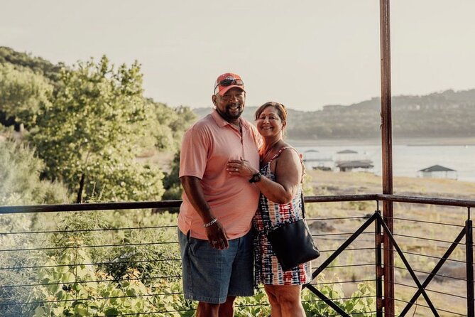 austin-lake-travis-barge-crawl-bar-hopping-tour-by-boat