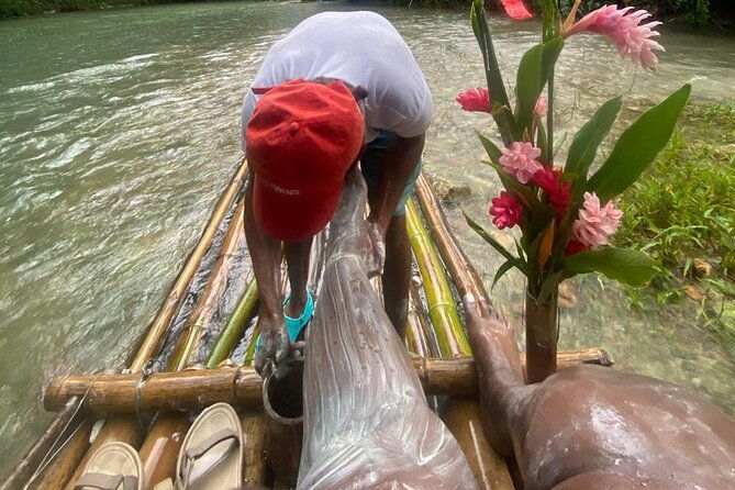 bamboo-rafting-and-limestone-massage-at-lethe-river-montego-bay