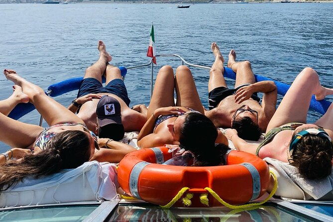 boat-excursions-in-the-bay-of-taormina-and-gardens-on-a-private-basis