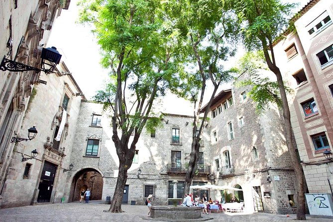 boqueria-st-caterina-markets-with-food-tapas-small-group-tour-2