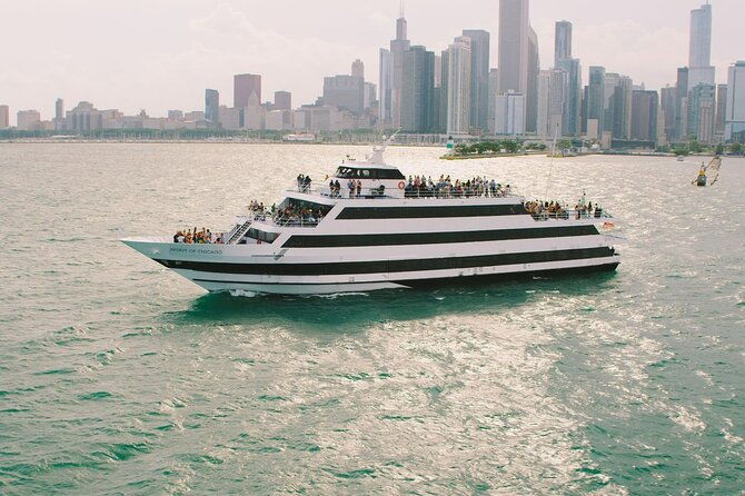 chicago-buffet-lunch-cruise-on-lake-michigan