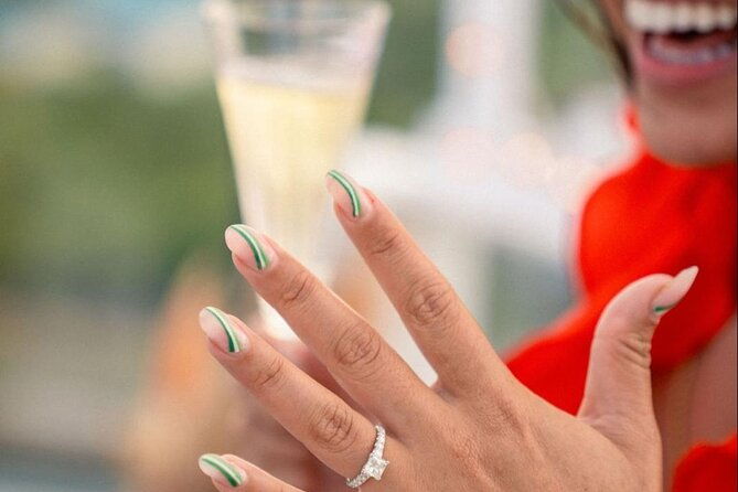 diamonds-and-cocktails-a-shopping-experience-in-grand-cayman