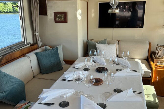 exclusive-yacht-tour-of-stockholm-sunset-dinner-lunch-cruise-3
