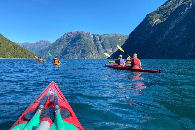 fjord-paddle-in-hellesylt-half-day-kayaking-tour