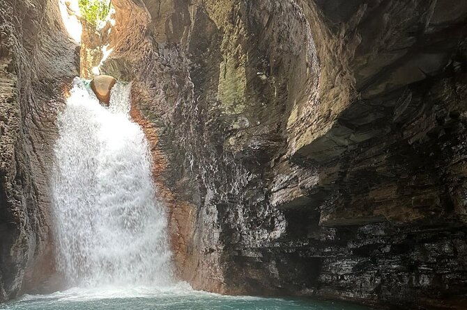 full-day-hike-to-la-leona-waterfall-tubing-combo