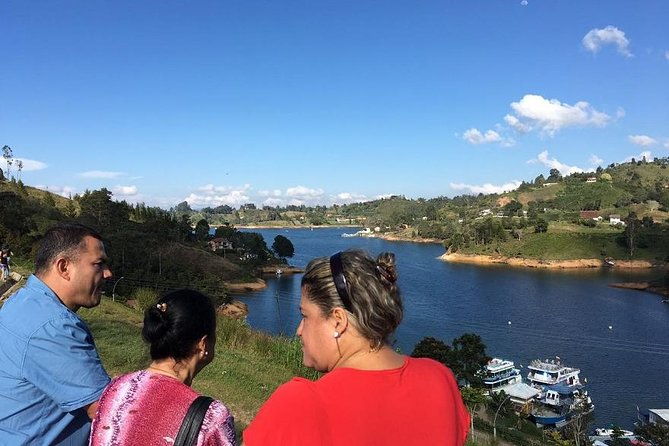 guatape-and-penol-rock-full-day-tour