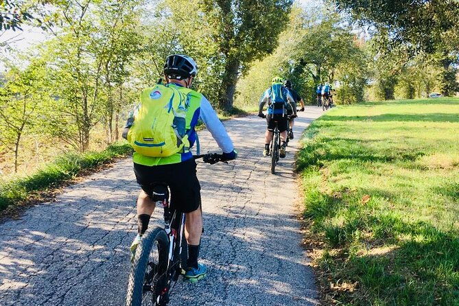 guided-ebike-tour-of-lake-fiastra