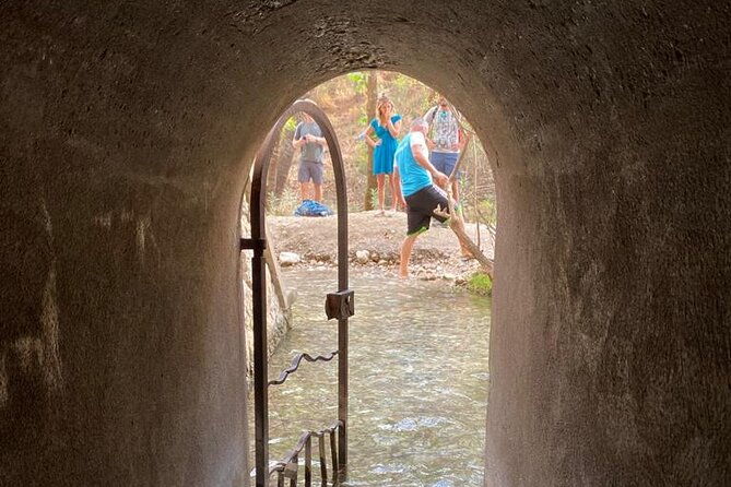 guided-hike-to-the-seven-springs-from-archangelos