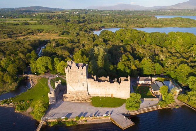 innisfallen-island-scenery-history-of-killarney-national-park