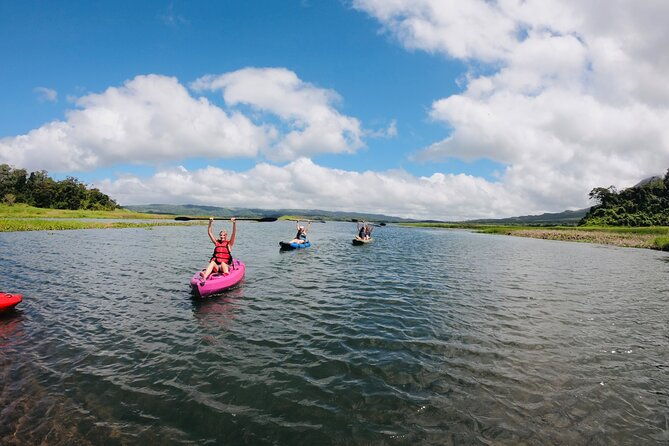 kayak-adventure-in-lake-arenal-with-local-guide